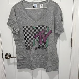 Woman’s plus size MTV tshirt